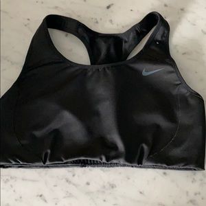 Nike DriFit Sportsbra
